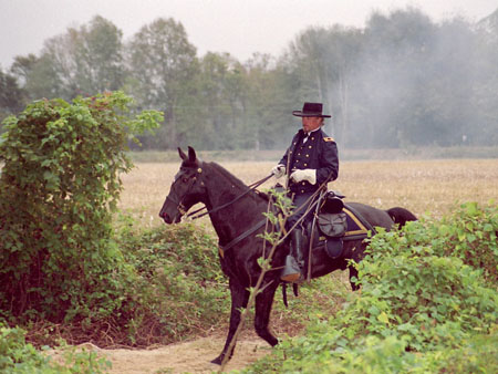 He looks like a Union Officier
