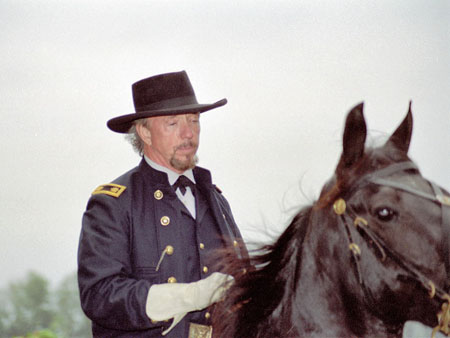 He looks like a Union Officier